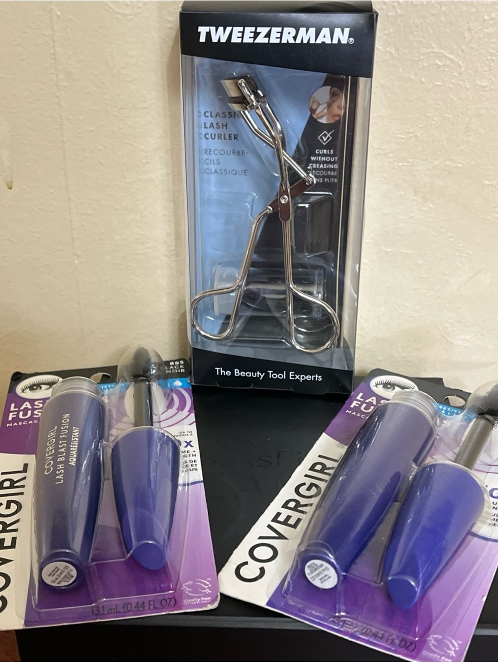 Covergirl lash blast fusion black mascara x 2 tweezerman lash curler